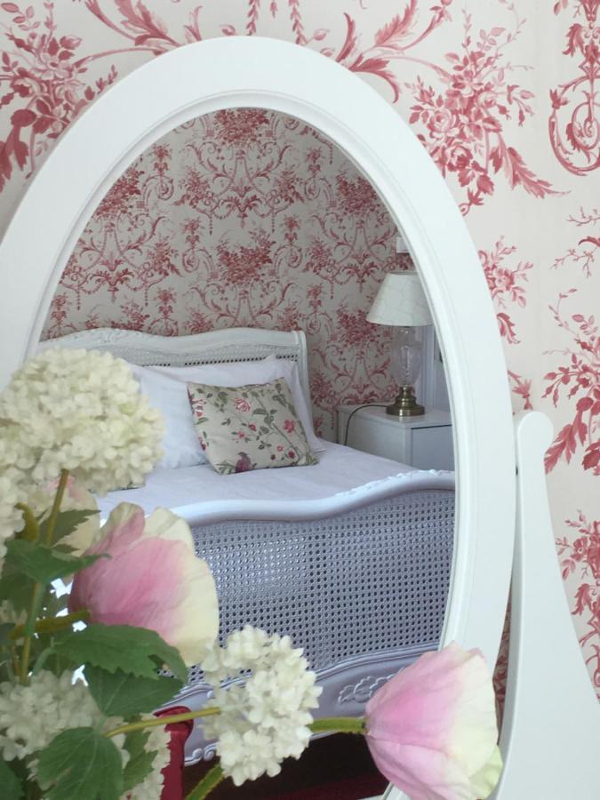 Bed and Breakfast Manoir De L'Epine Saint-Severin Экстерьер фото